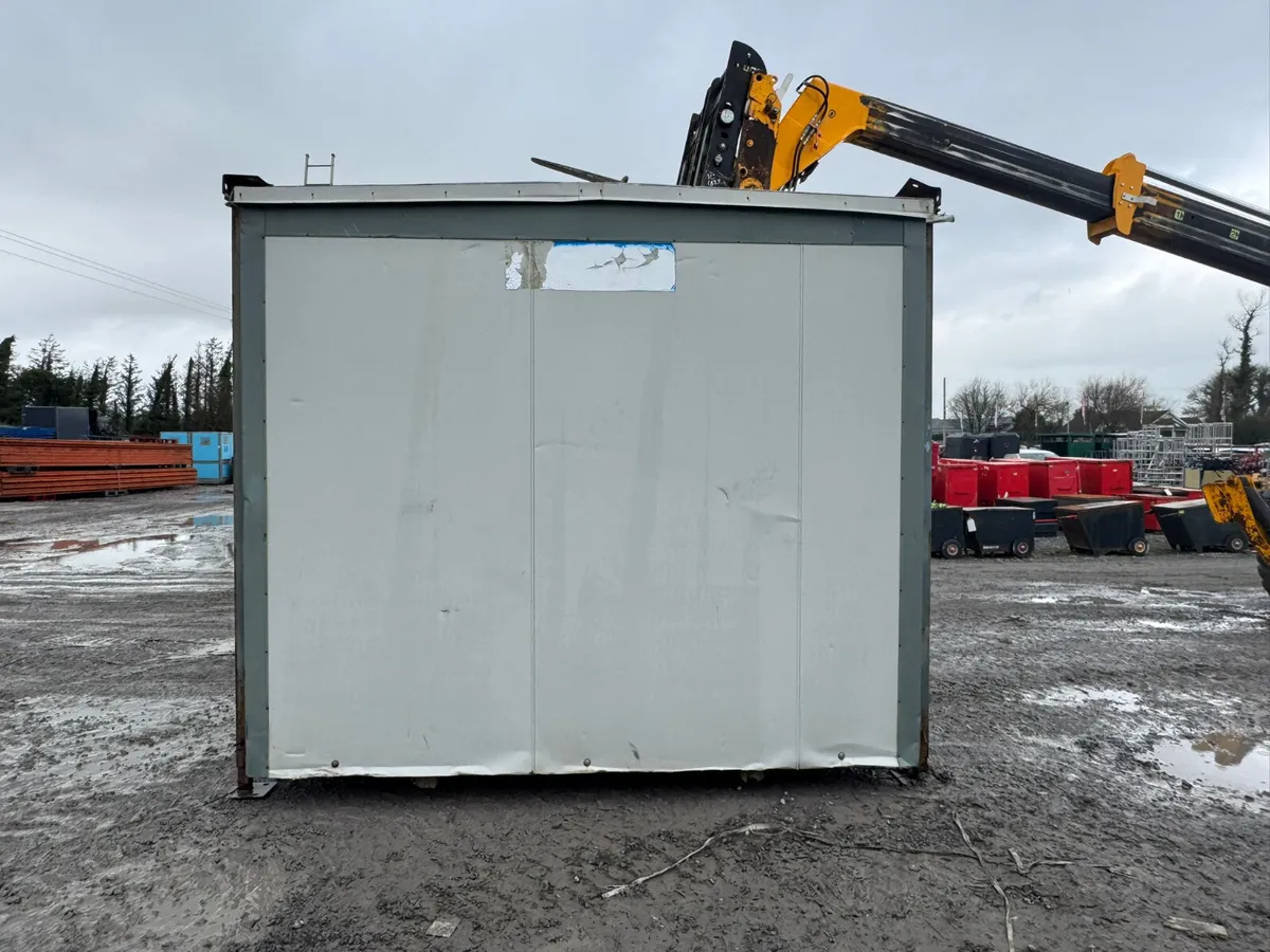 10ft x 12ft Toilet Block - Image 4