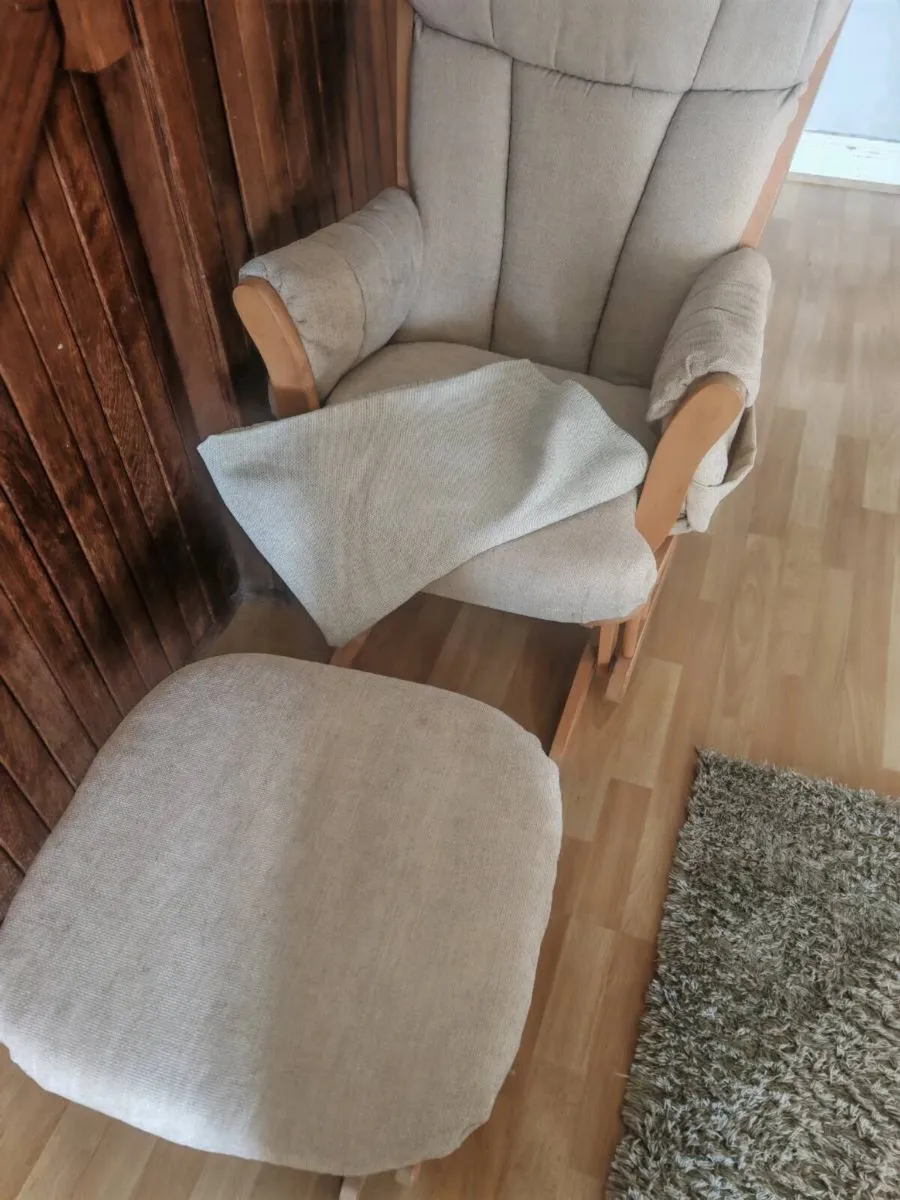 Baby Glider / rocking chair - Image 1