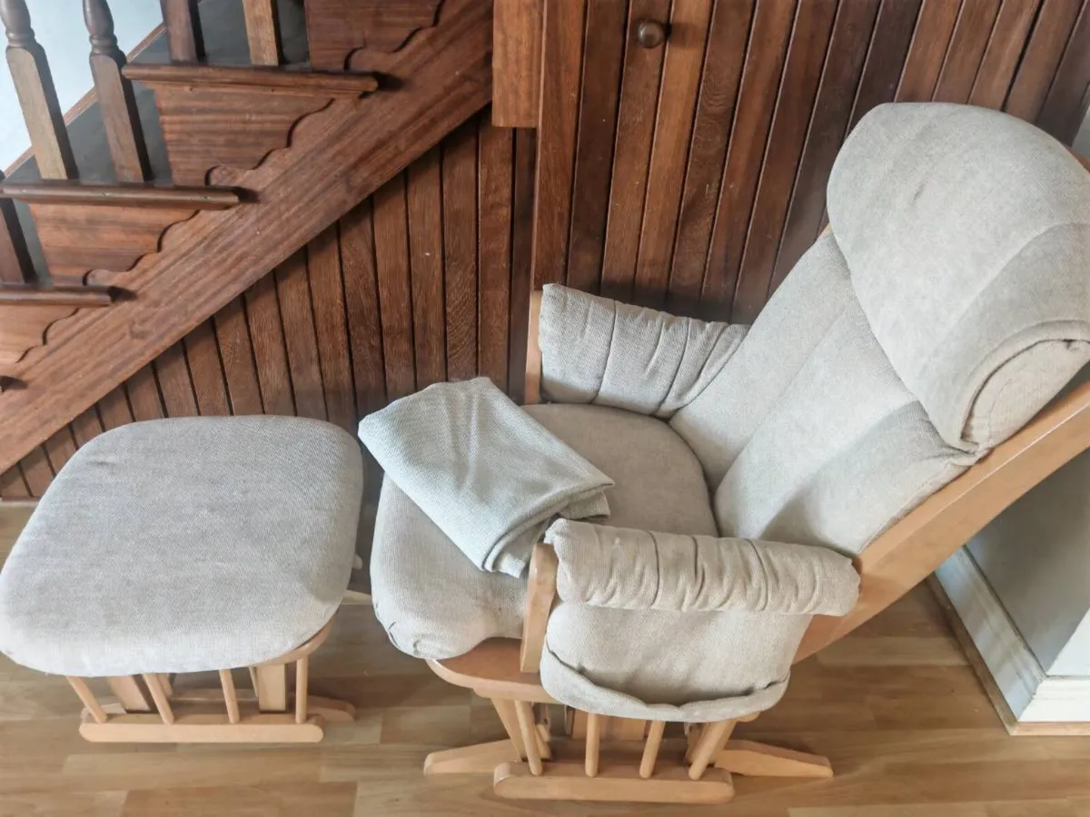 Baby Glider / rocking chair - Image 2