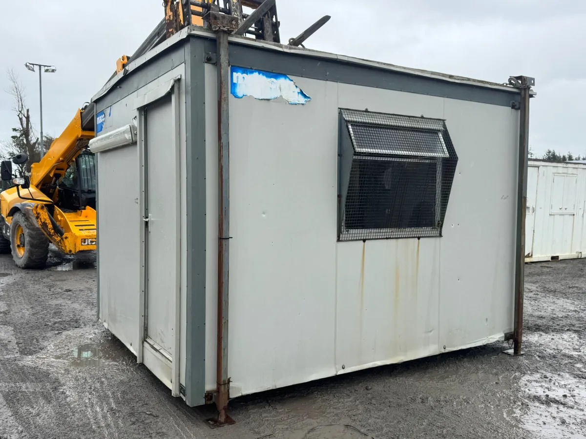 10ft x 12ft Toilet Block - Image 2
