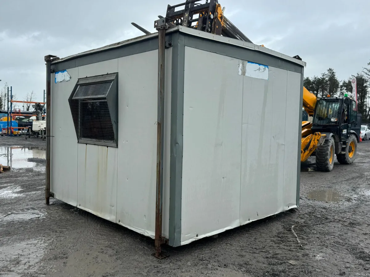 10ft x 12ft Toilet Block - Image 3