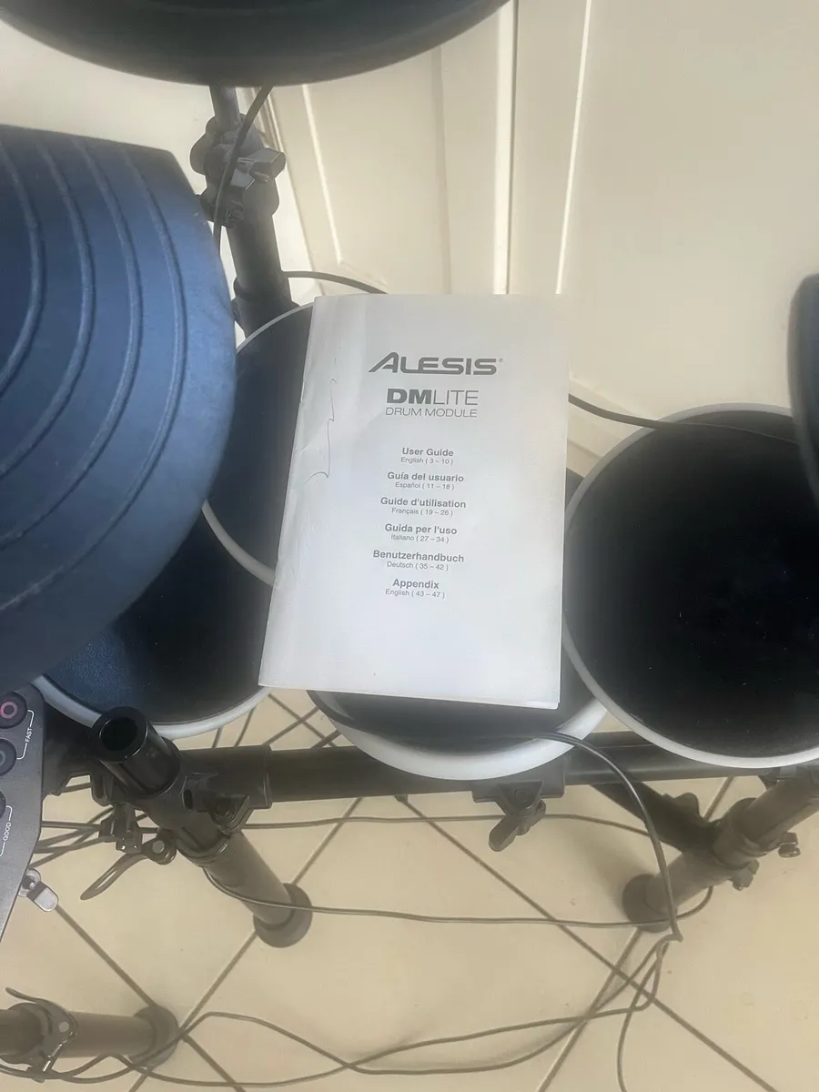 Alesis drum kit used once perfect condition - Image 2