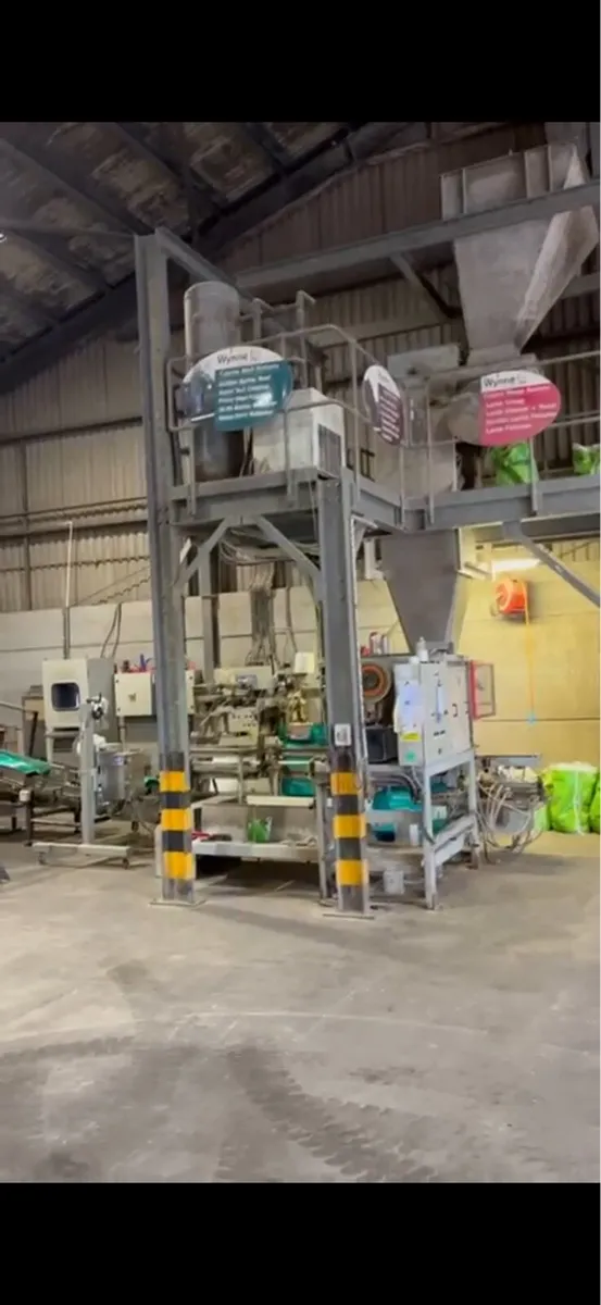 Automatic Industrial Bagging Machine - Image 3