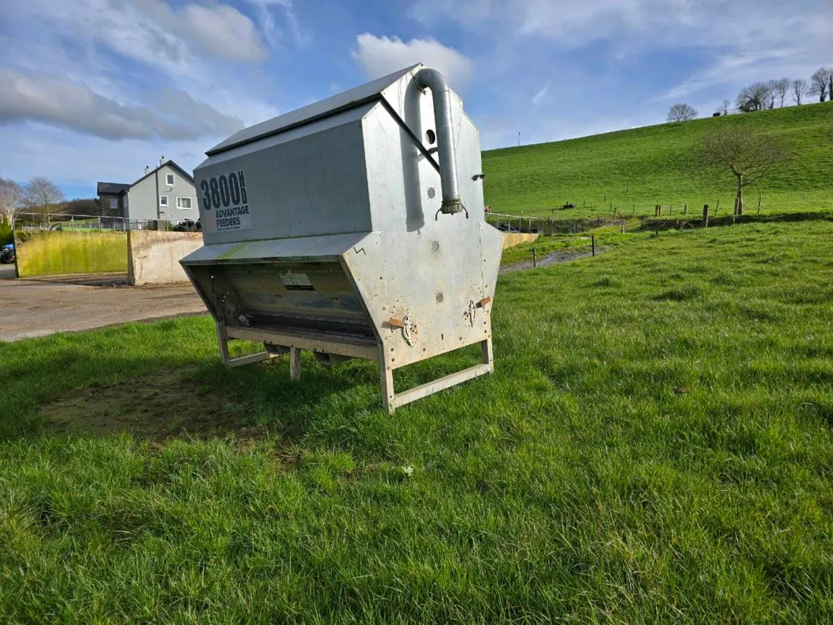 Advantage Feeder - Image 3