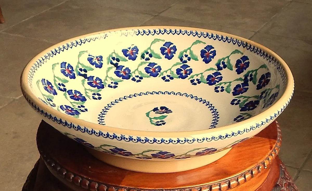 Nicholas Mosse Pottery Bowl - Image 1