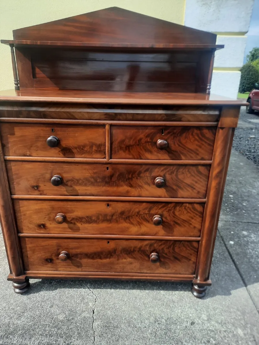 Antique chest of drawers - Image 1