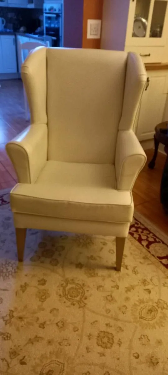 Wingback chair - Image 2