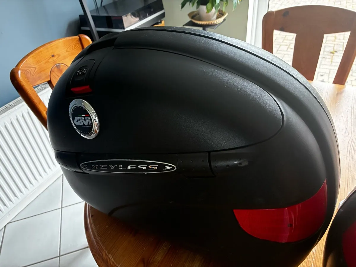 Givi E41 Monokey panniers - Image 3