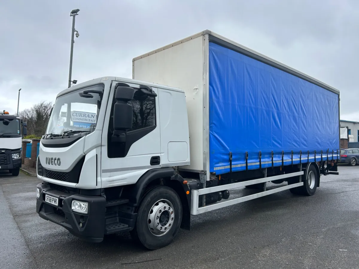 2018 iveco 18 ton Curtainsider only 108kms - Image 1