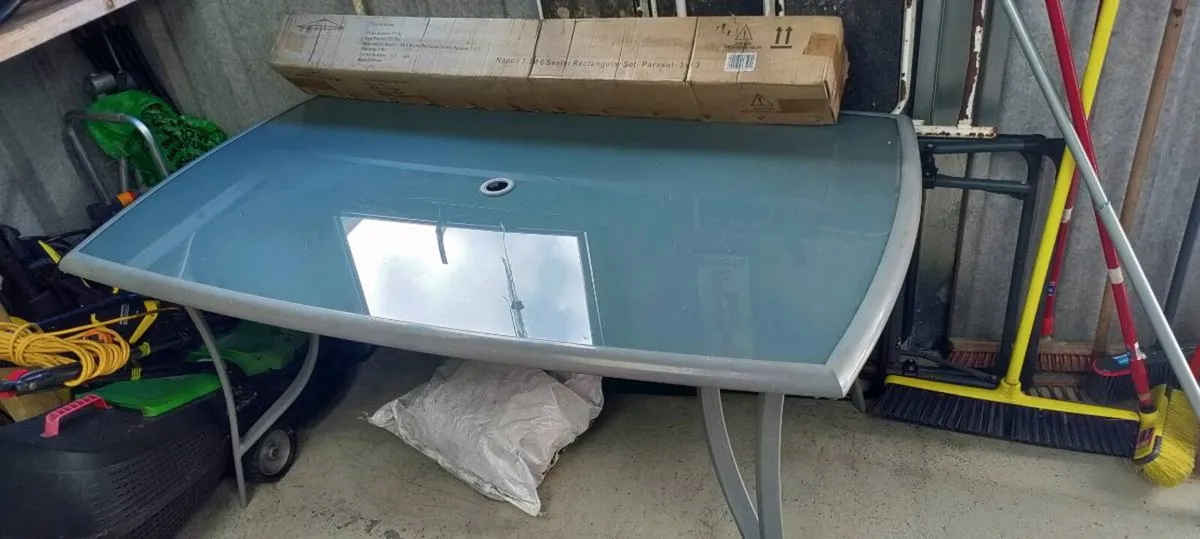 Garden Table and chairs - Image 2