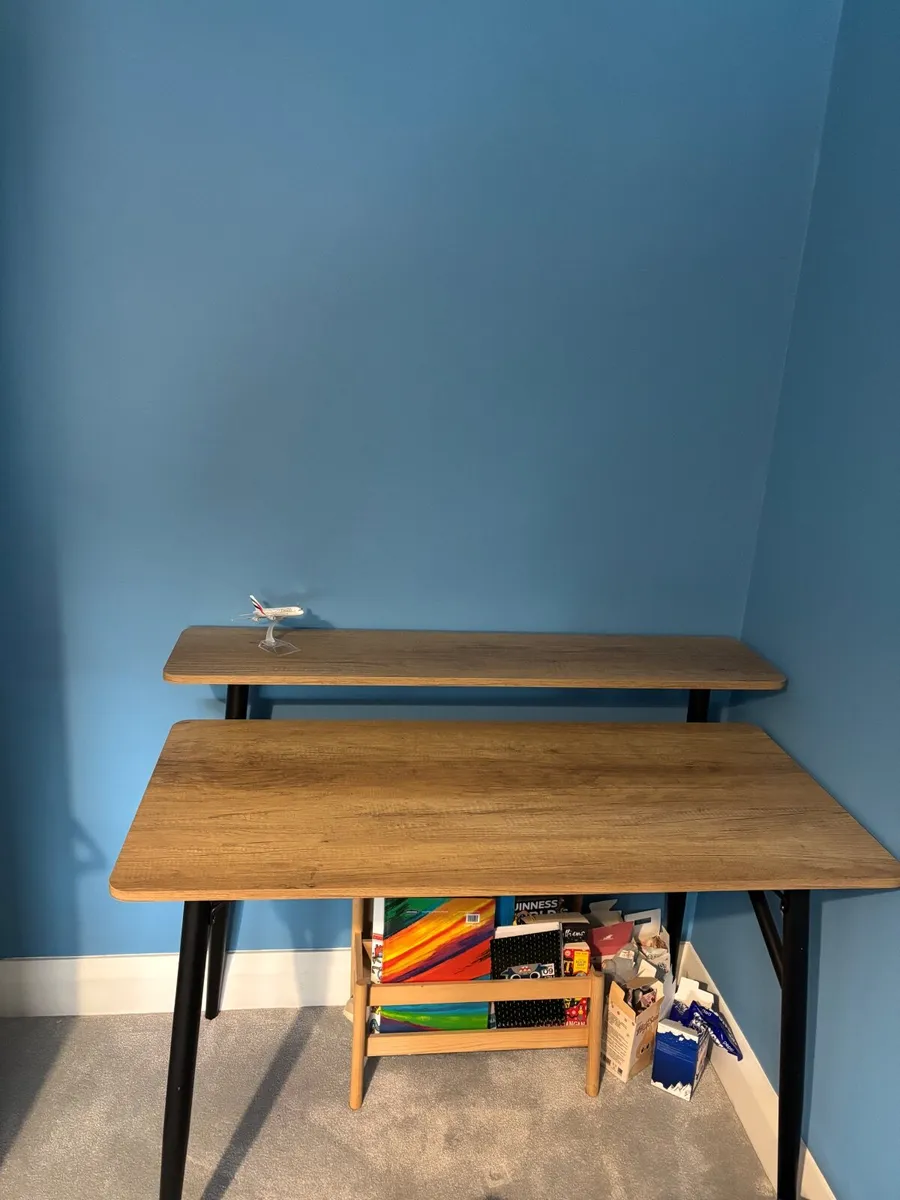 Desk - only used for 1 month