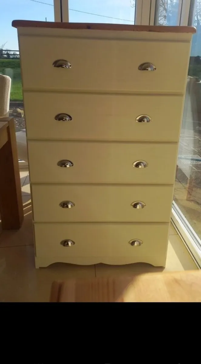 Chest of drawers - Image 1