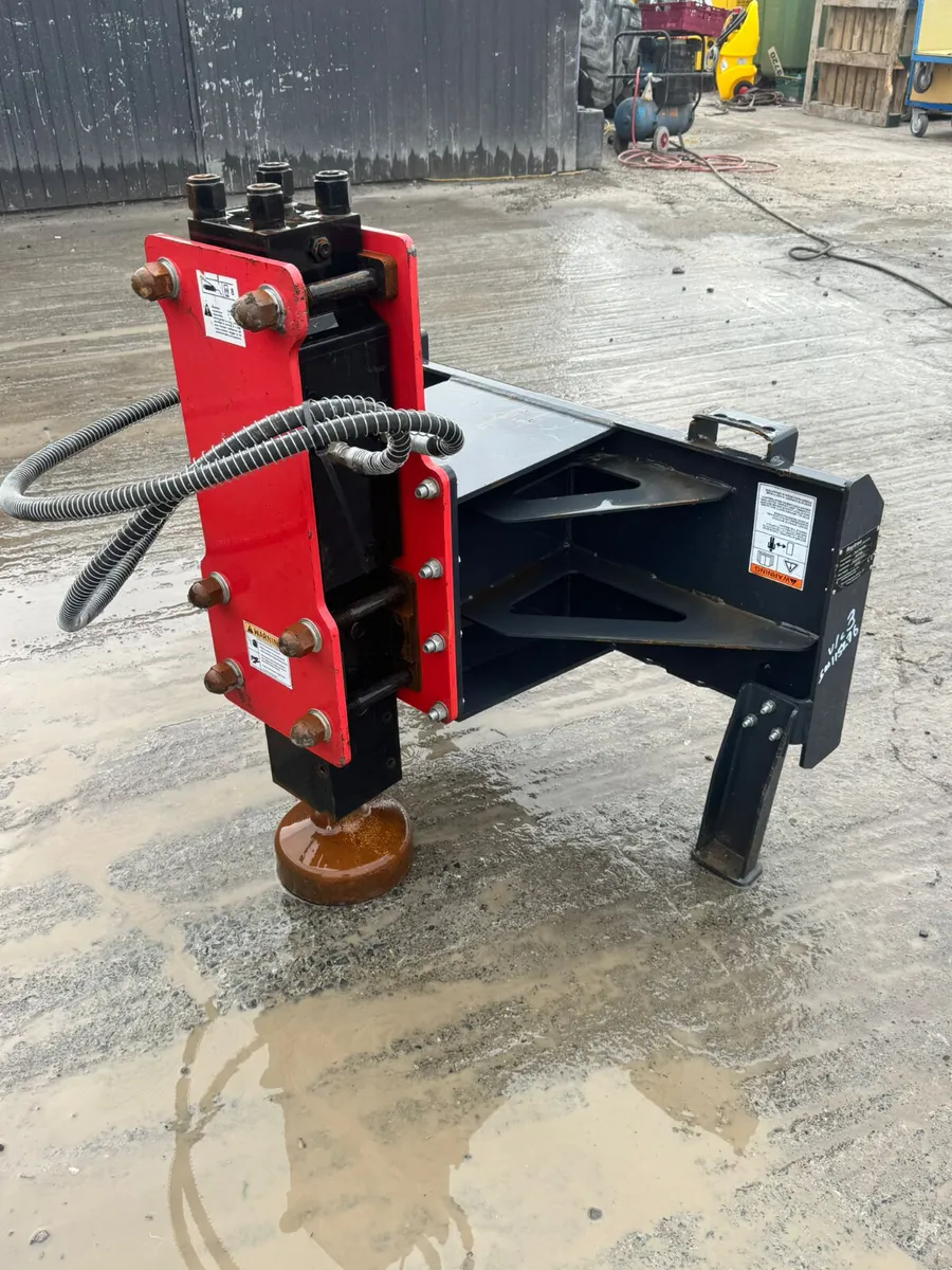 Ray Tree Post Knocker – Skid Steer Attachment - Image 4