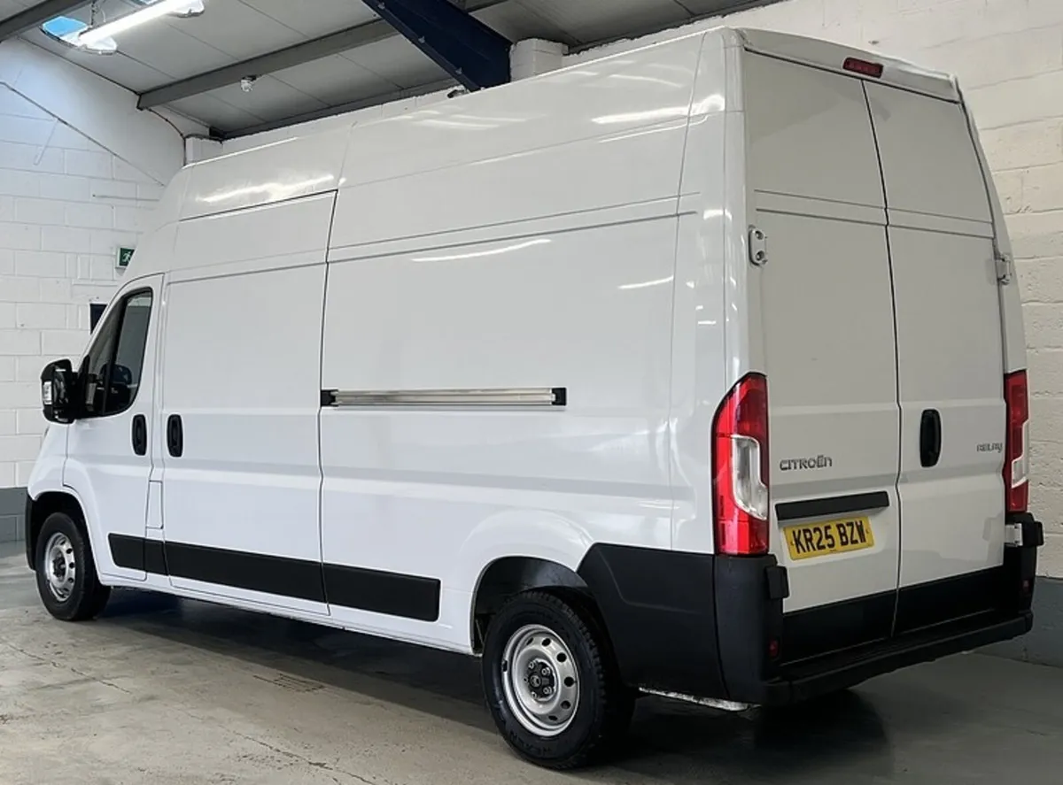 2025 Citroen Relay High Roof Panel Van - Image 3