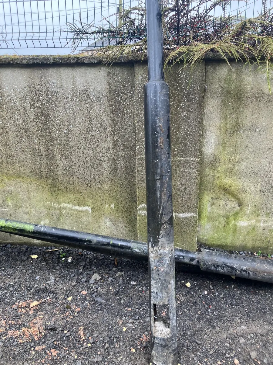 Hanging basket standards - Image 2