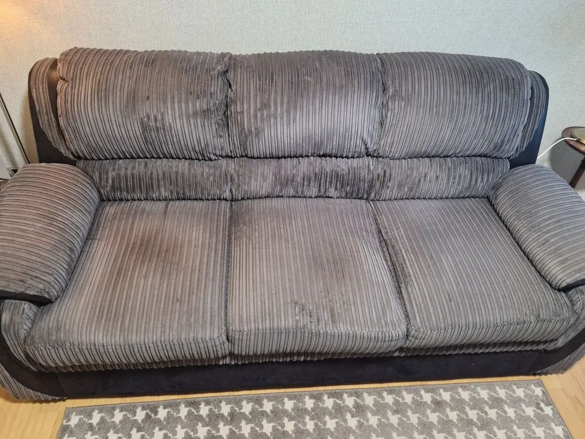 3 seater sofa for sale. - Image 4