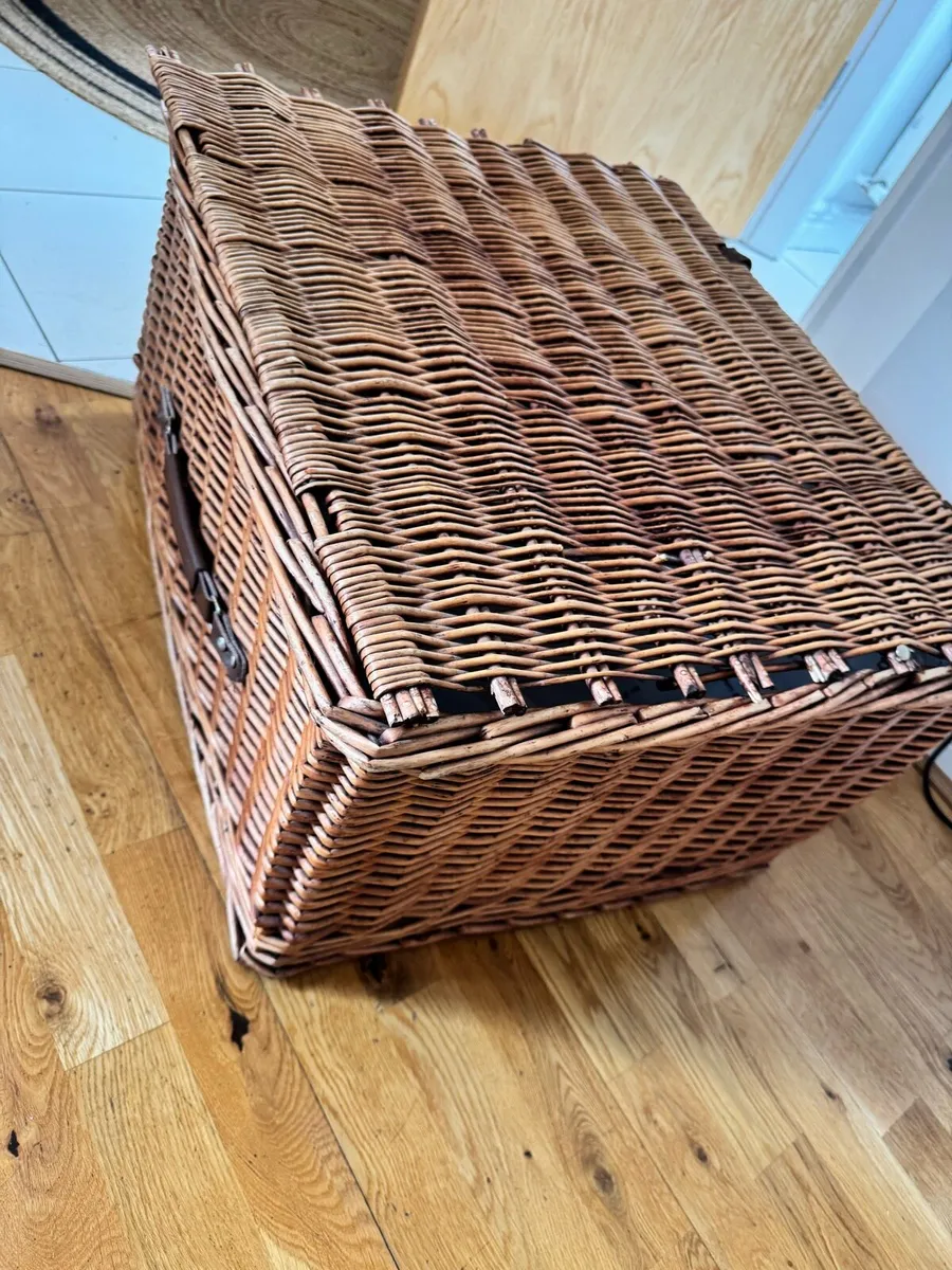 PICNIC BASKET - Image 3