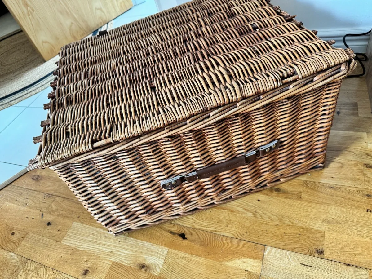 PICNIC BASKET - Image 2