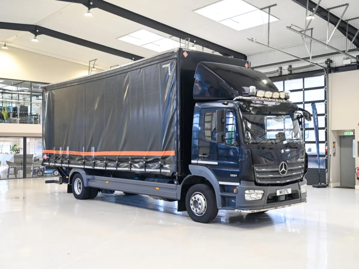 2021 (21) MERCEDES-BENZ ATEGO 1221 4X2 CURTAINSIDE - Image 1