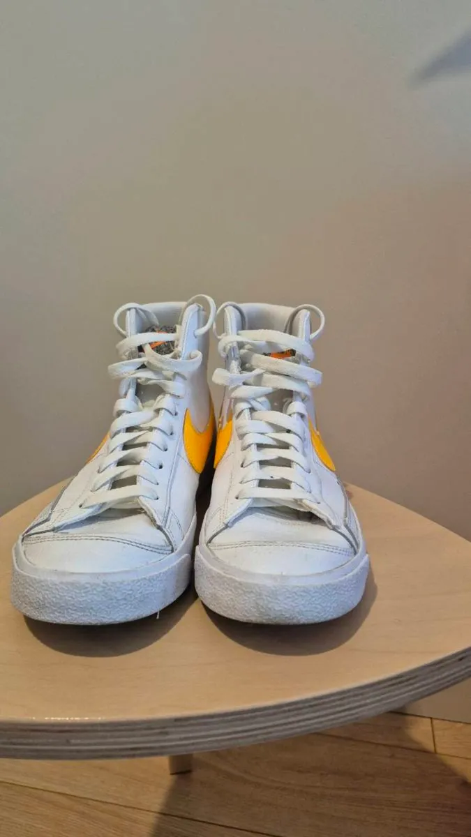 Nike Blazer Mid 77 Lace-Up White - Image 2