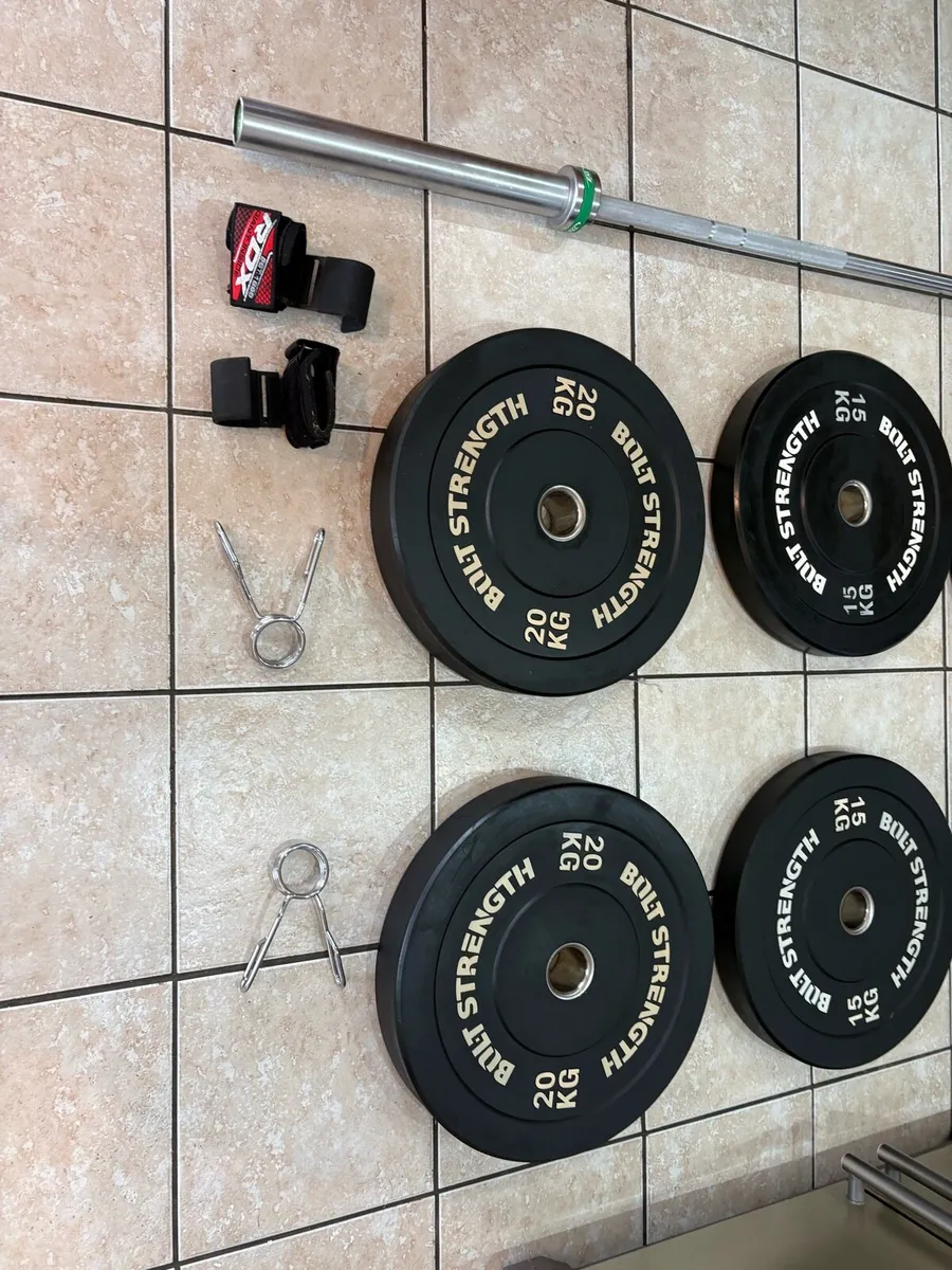 PERFECT OLYMPIC 20KG BARBELL + BUMPER PLATES SET!! - Image 2