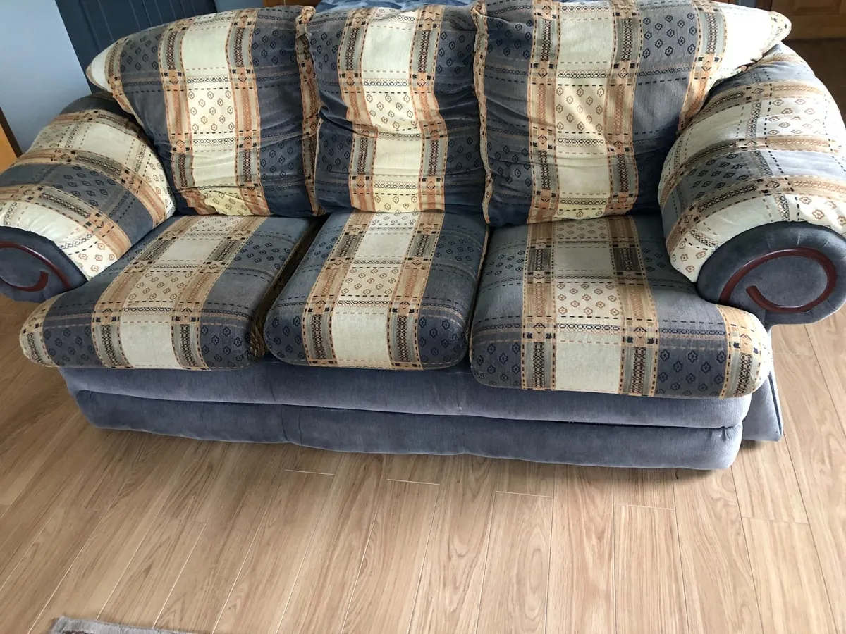 3 seater suite - Image 1