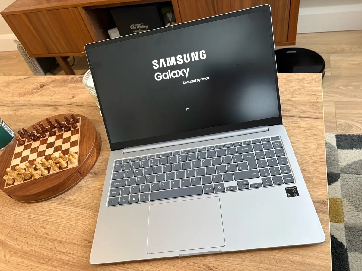 Samsung Galaxy Book4 Edge - Image 2