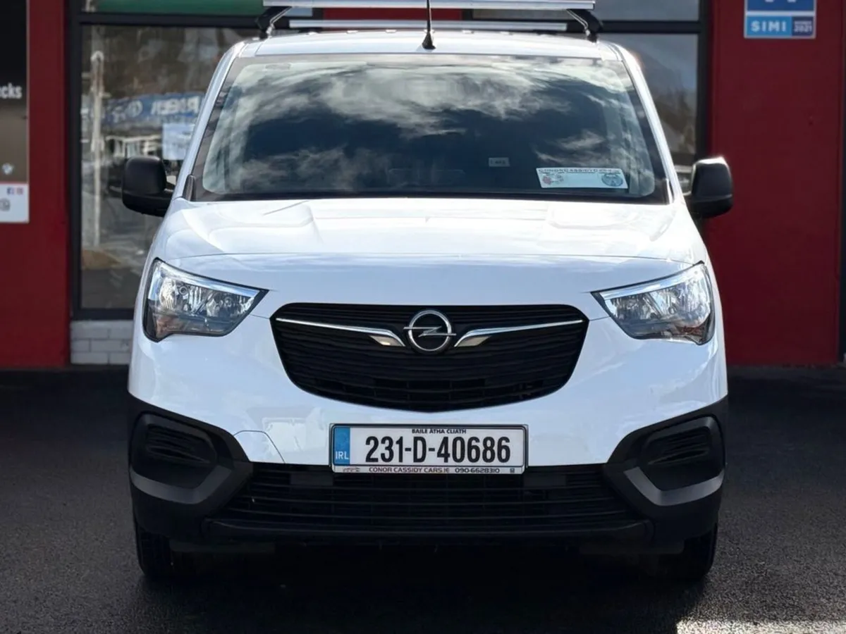 Opel Combo Komfort Trim // LOW MILES // NO VAT // - Image 2