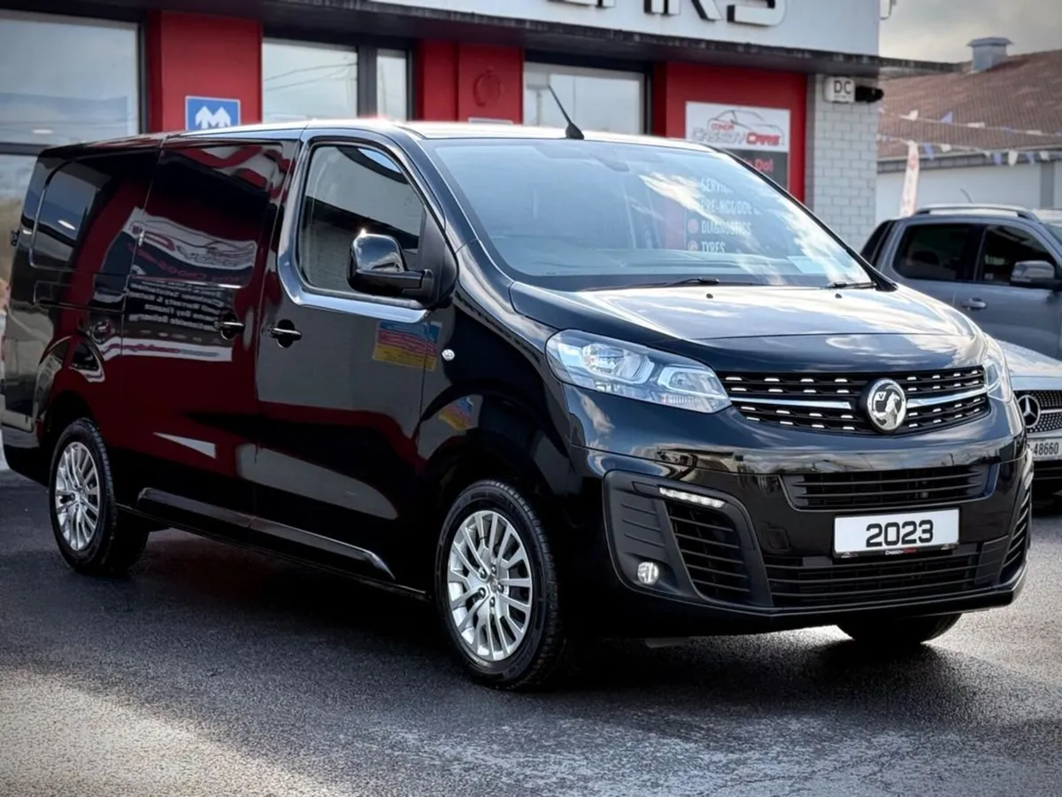 Vauxhall Vivaro L2H1 F3100 PR // HIGH SPEC // VAT - Image 4