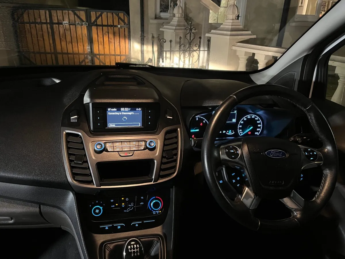 Ford Transit connect - Image 4
