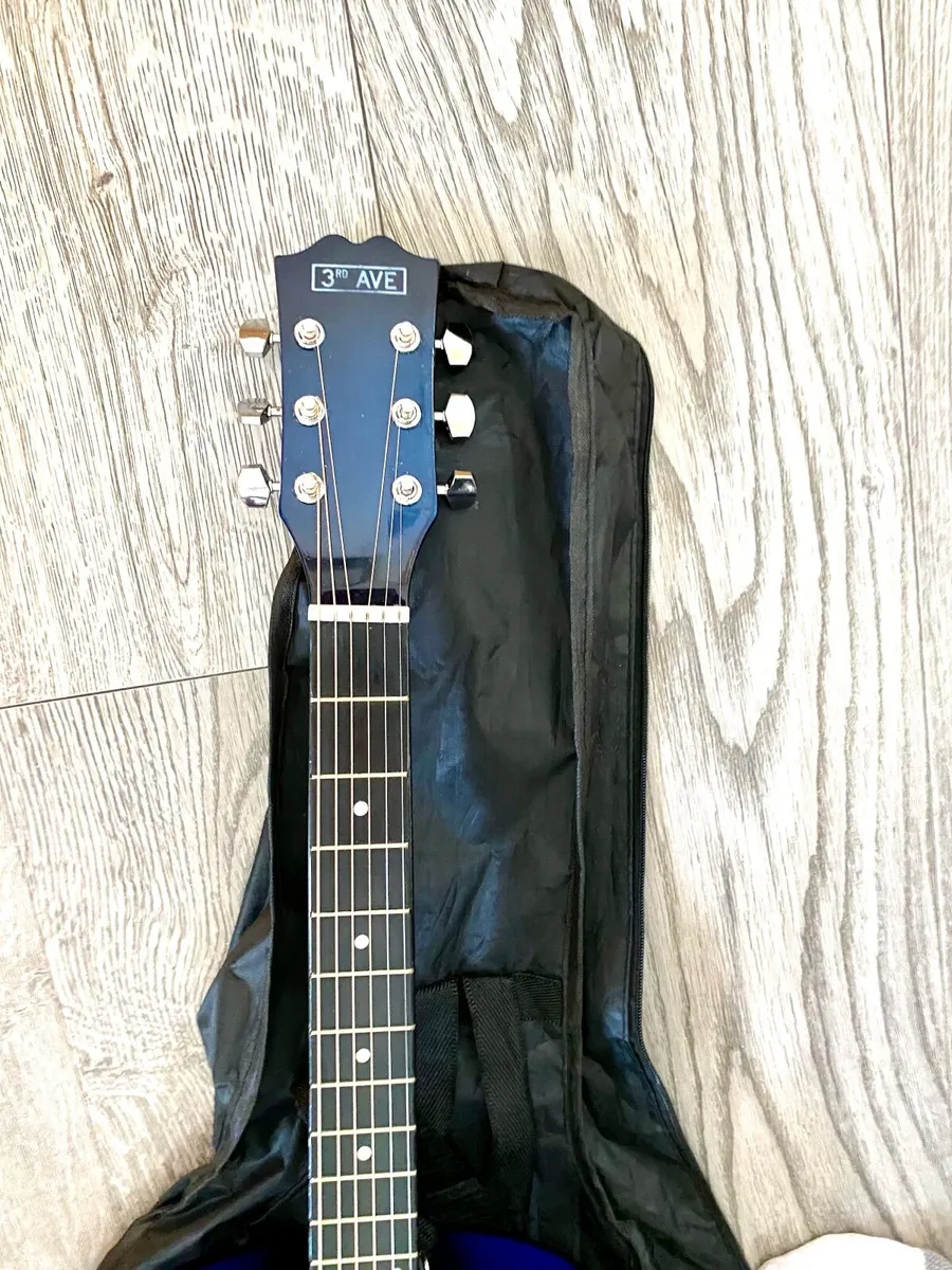 Auditorium size Guitar - Image 3