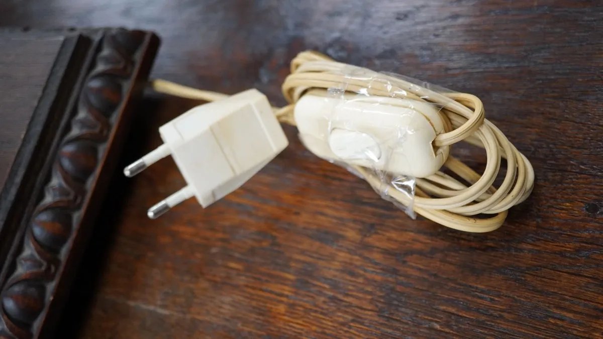 Vintage French Oak Table Lamp - Image 4