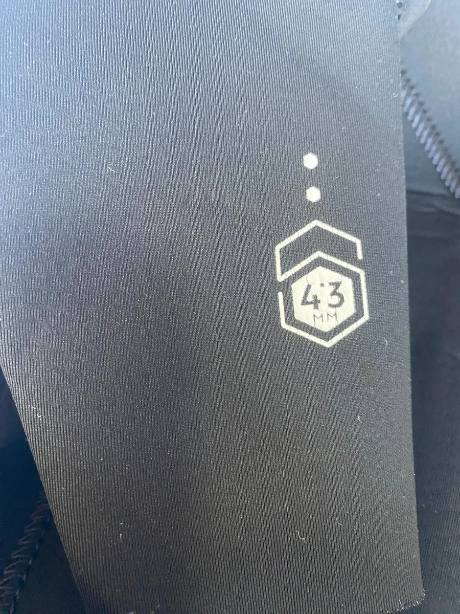 Adult Mens Neoprene Wetsuit - M - 4/3mm - Image 4