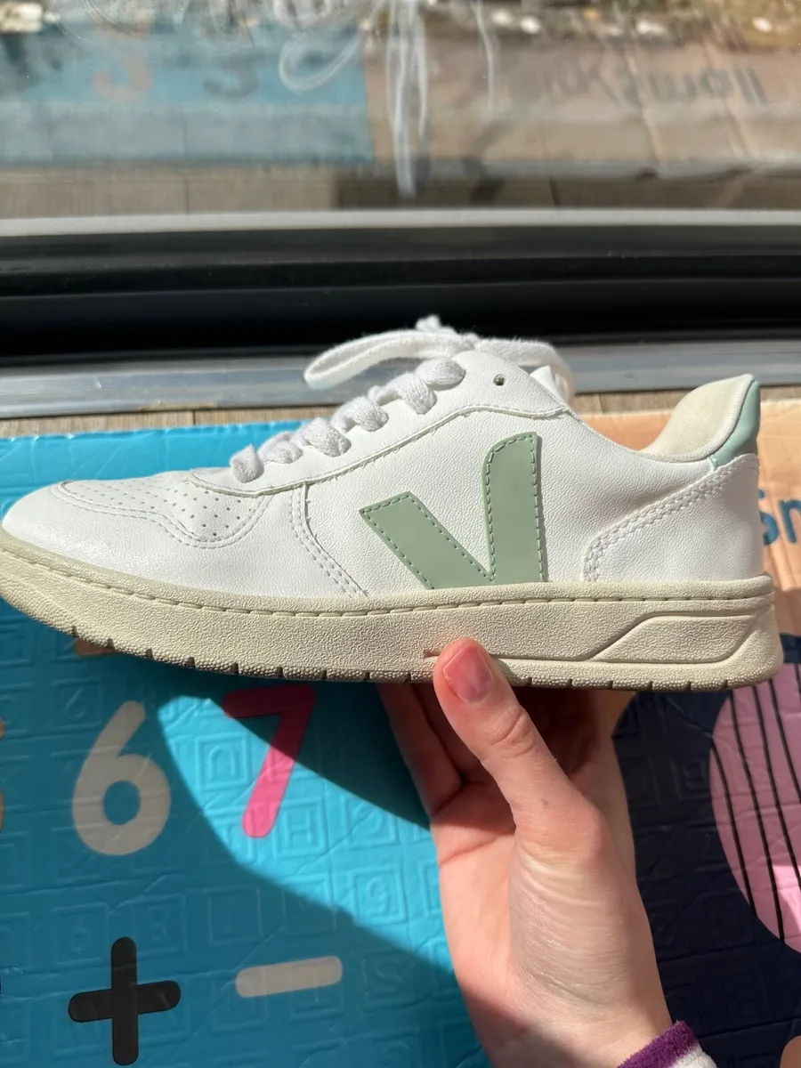 Women shoes - Image 2