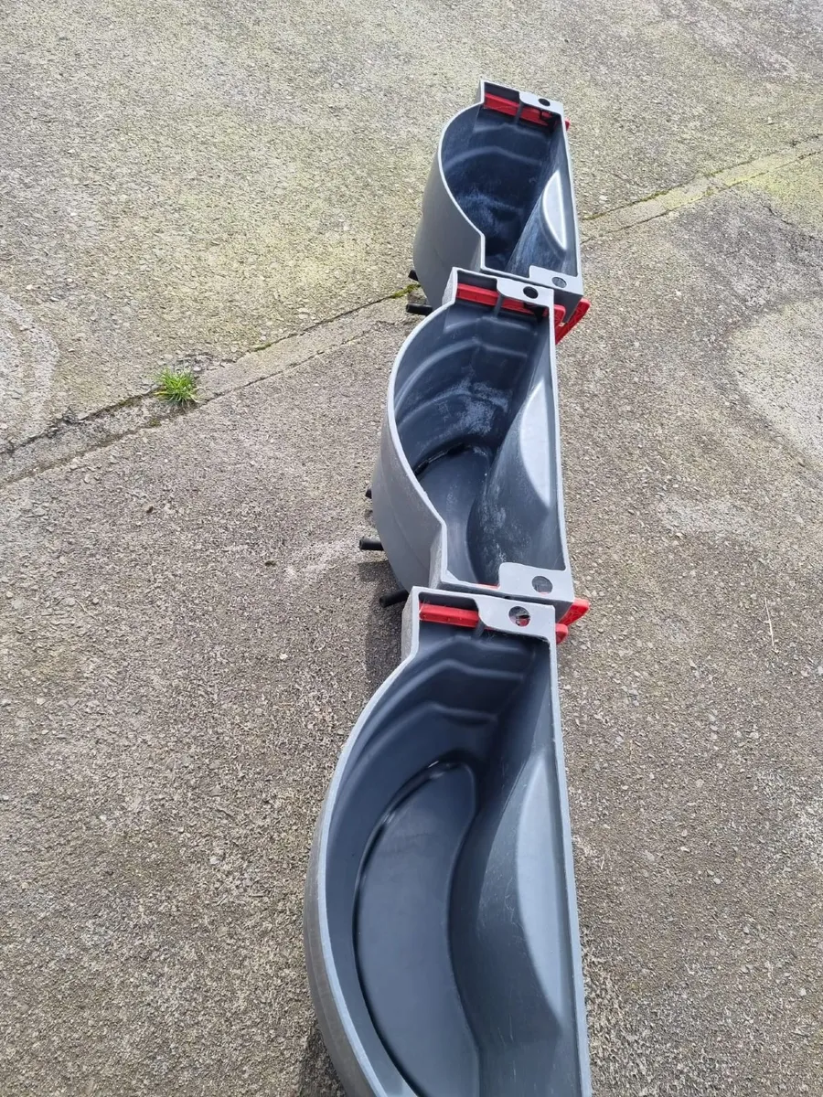 Three Milkbar 6 Feeder (Perfect Condition) - Image 3