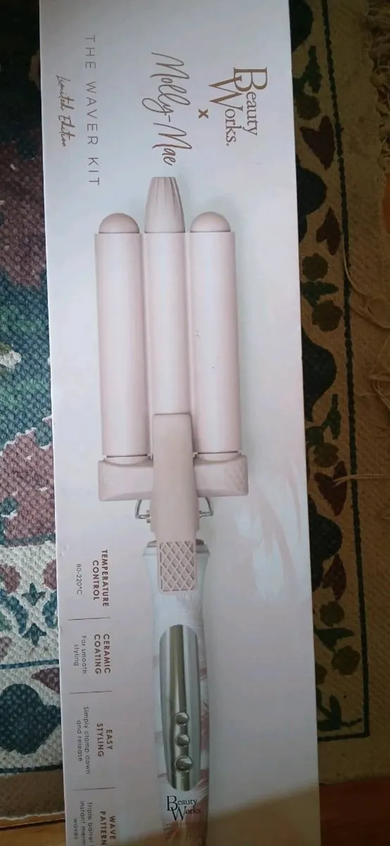 Molly mae hair waver kit - Image 1