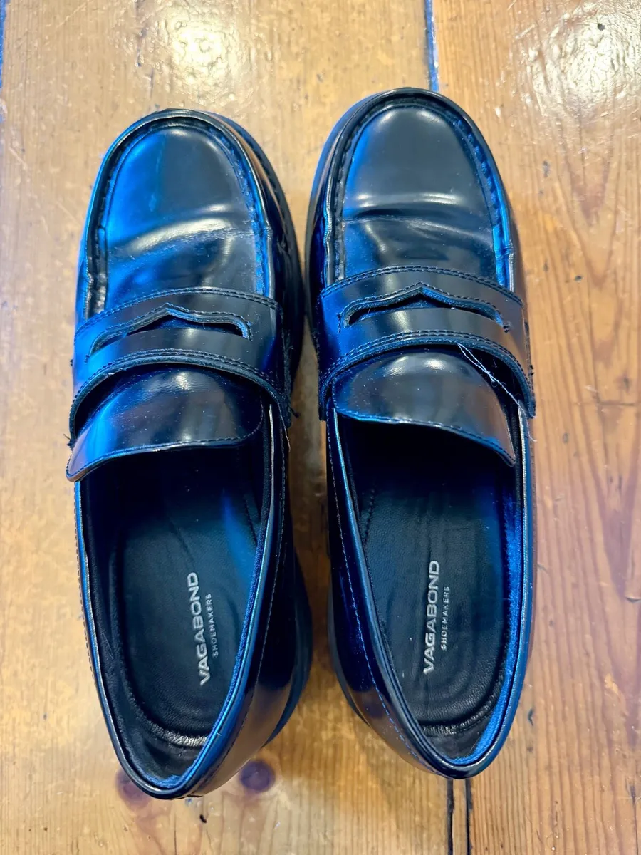 black shoes - Image 1