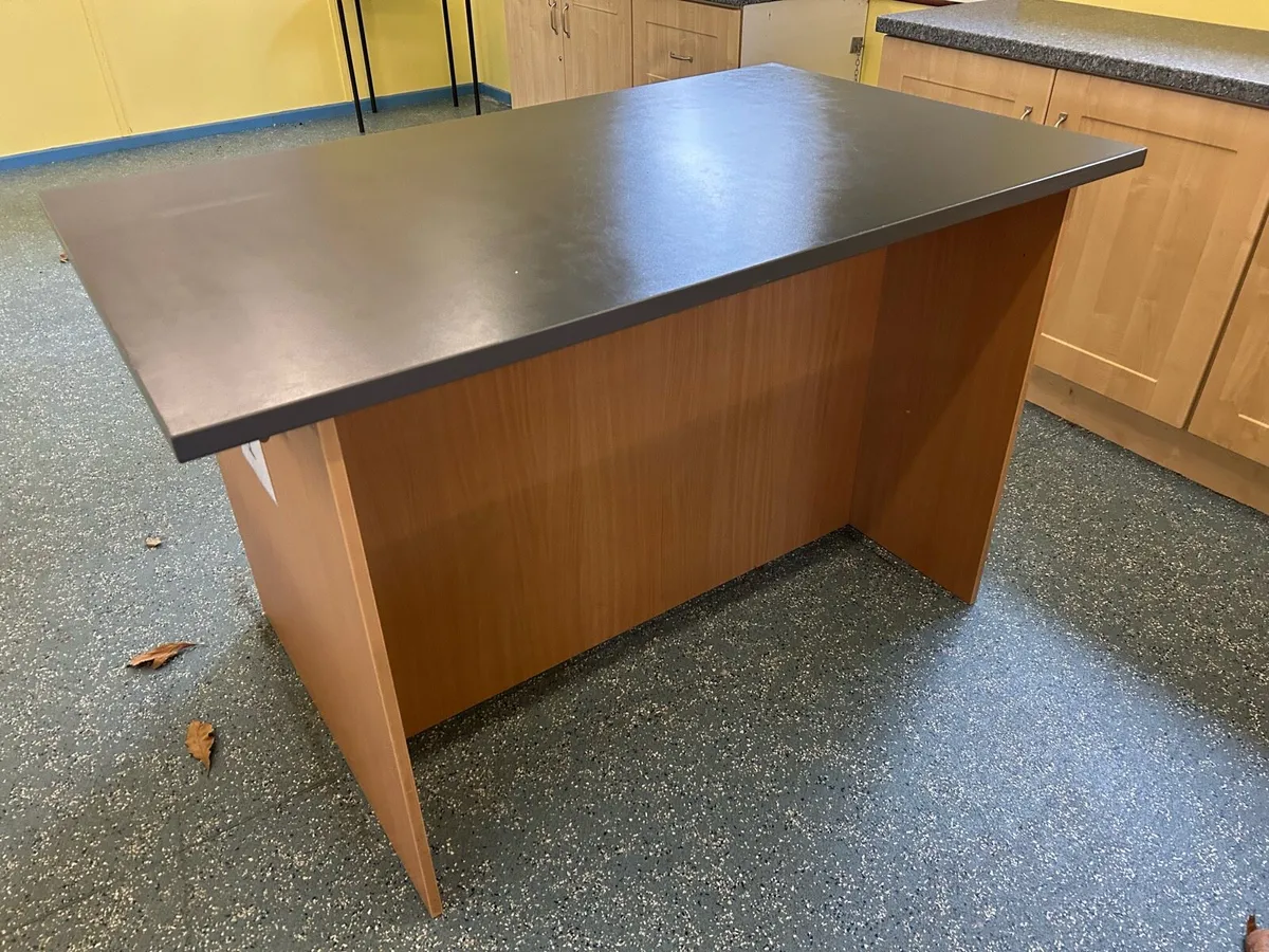 Kitchen Island - Image 2