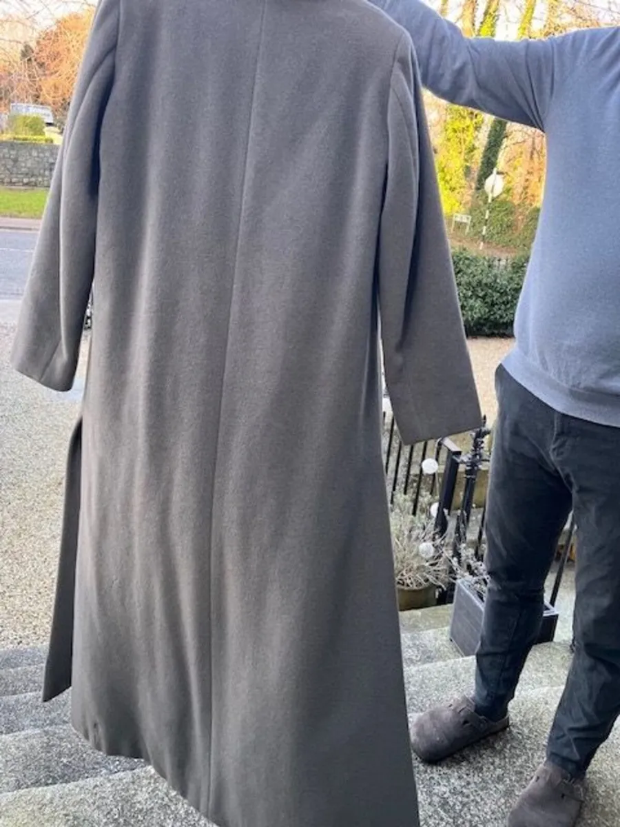 MaxMara full length women's coat - lambs wool - Image 4