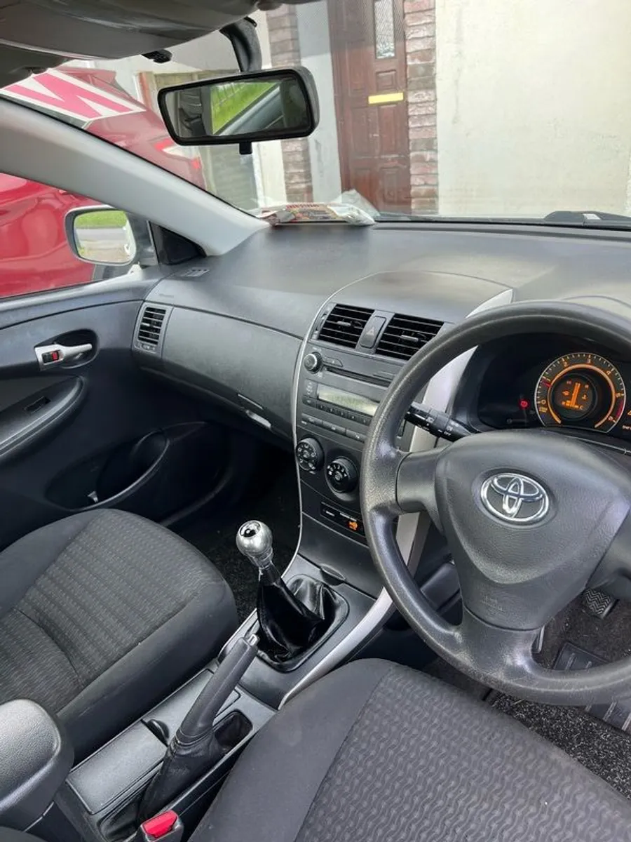 Toyota Corolla 1.4 Turbo Diesel Low Kms 4 New Tires - Image 2