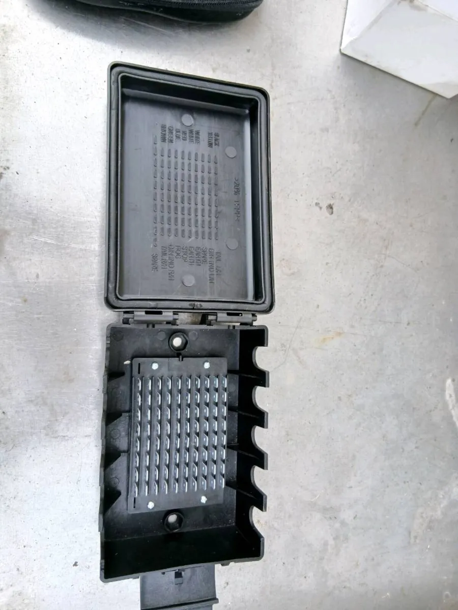 Ifor Williams horse box parts - Image 4