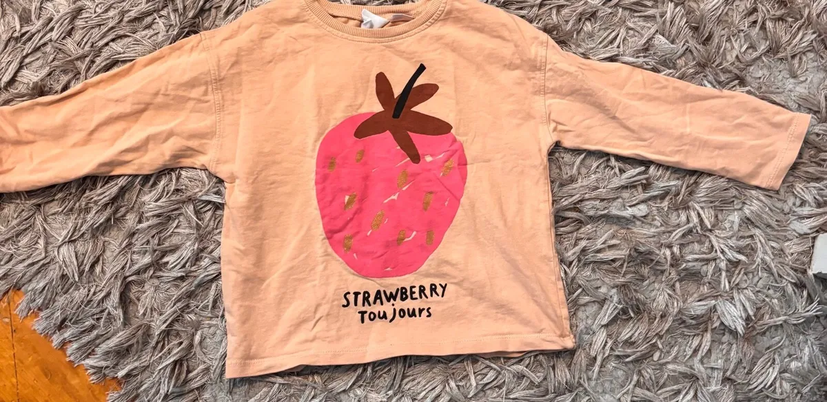 Girls clothes bundle (age 4) - Image 2