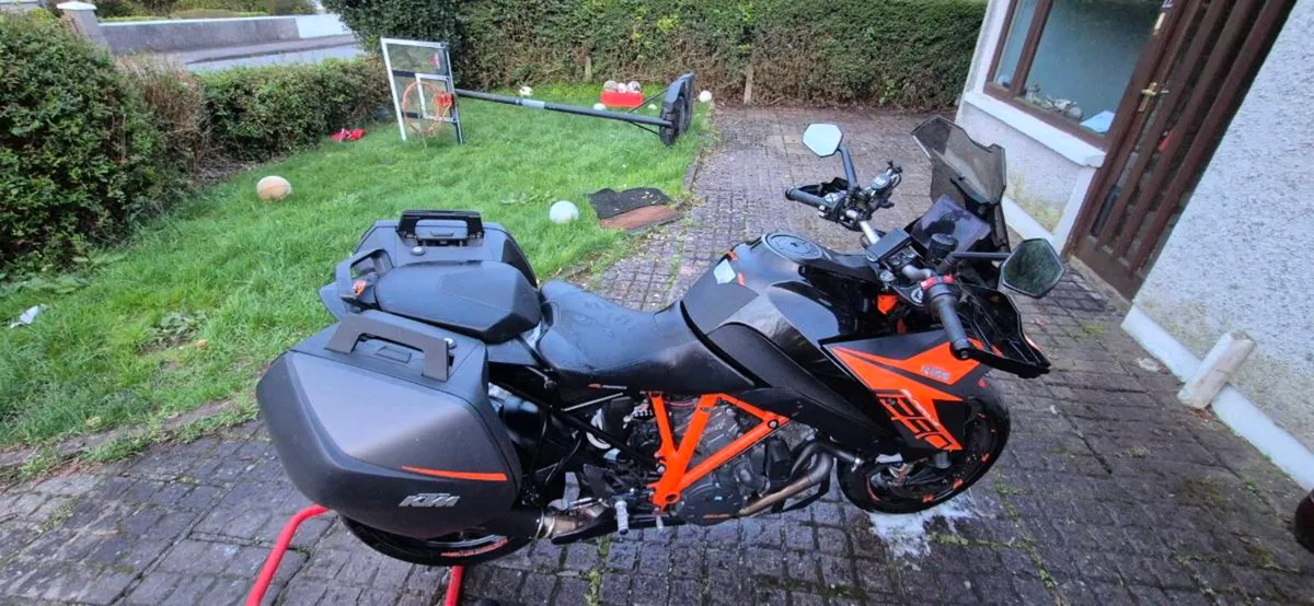 KTM 1290 Superduke GT - Image 3