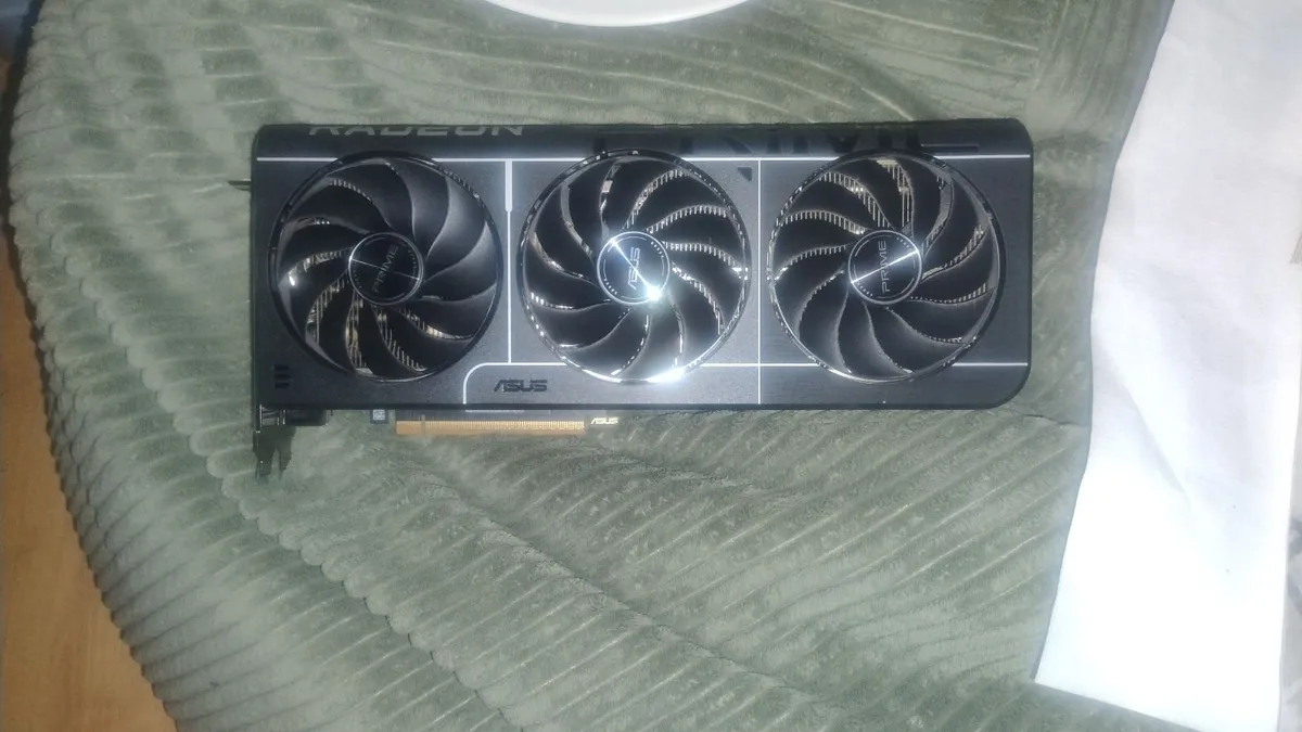 RX 9070 OC - Image 1