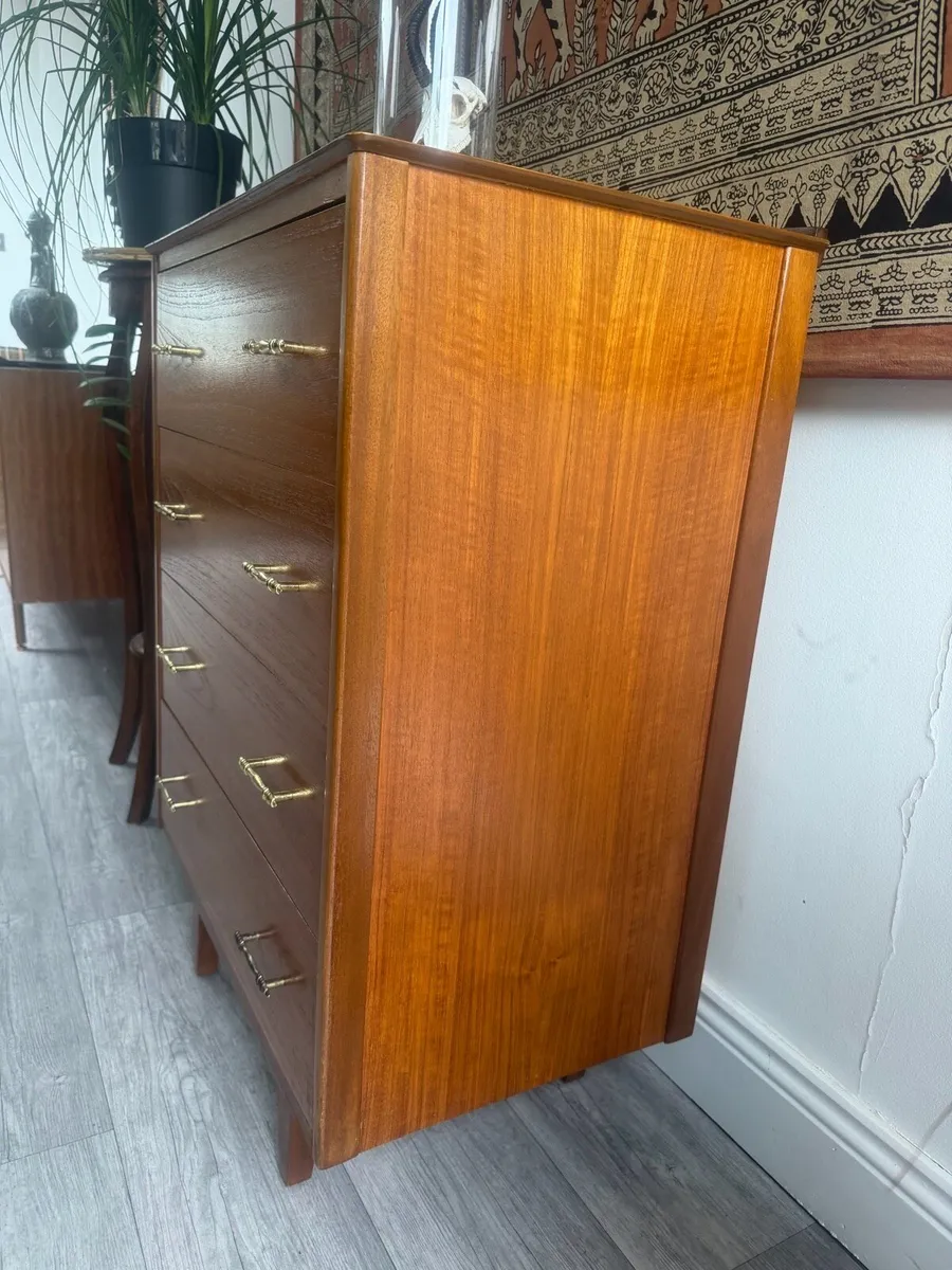 Vintage Chest of Drawers - Image 3