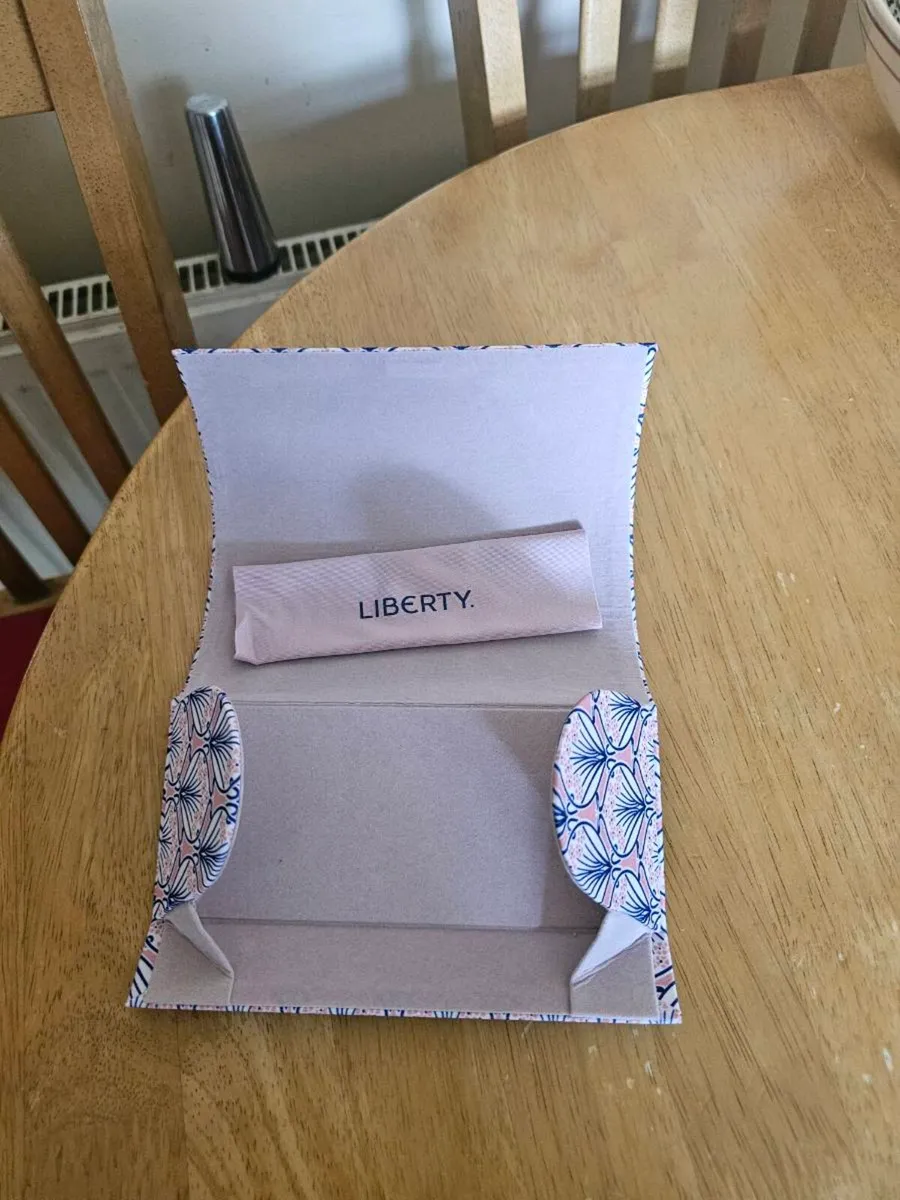 Liberty Designer Glass/Sunglasses Case / NEW - Image 2