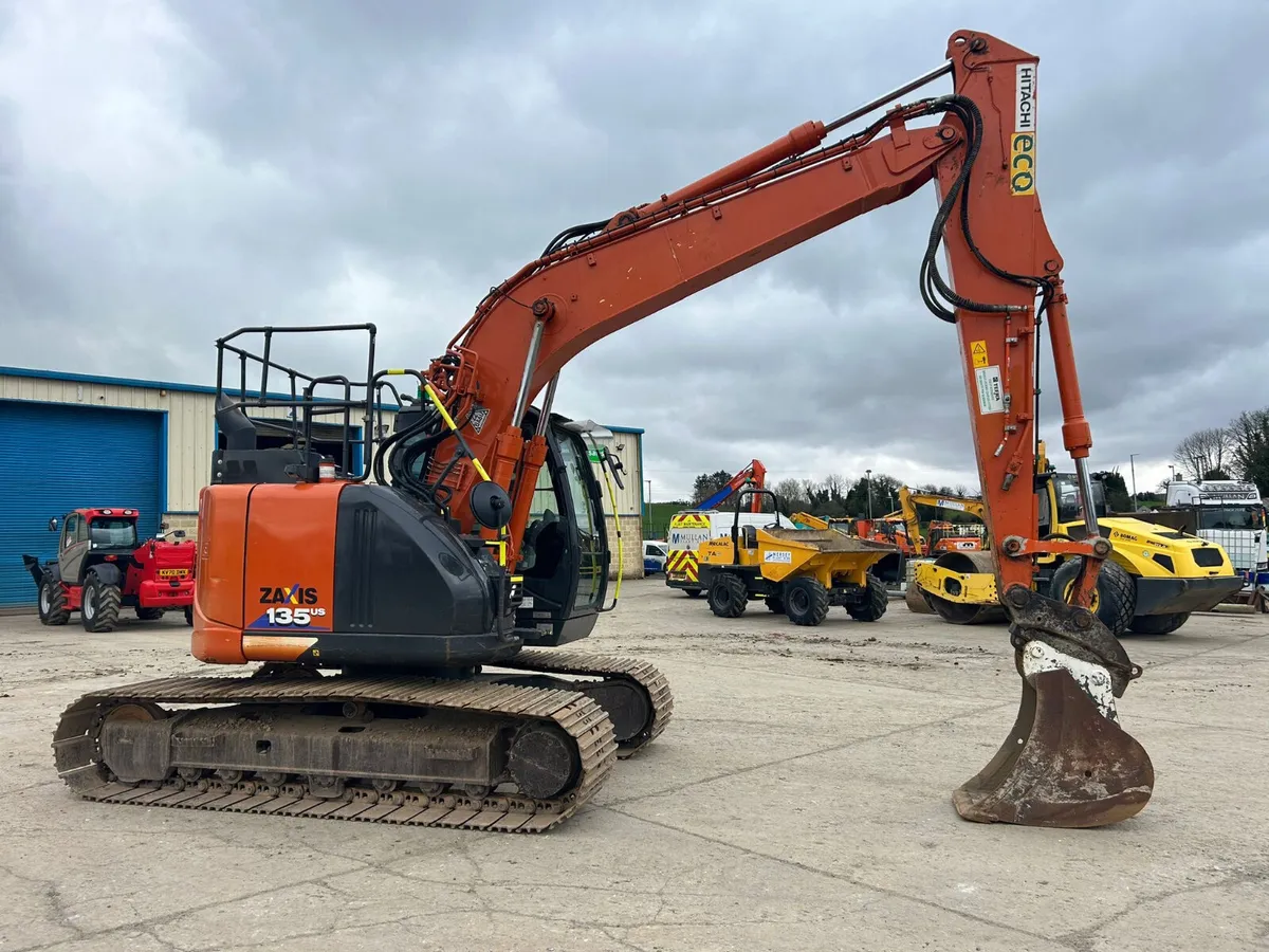 2020 Hitachi ZX135 3810Hrs Rotational Piping - Image 1