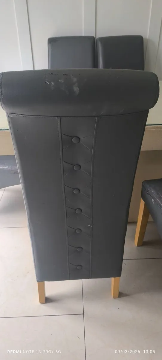 Table and 6 chairs - Image 4