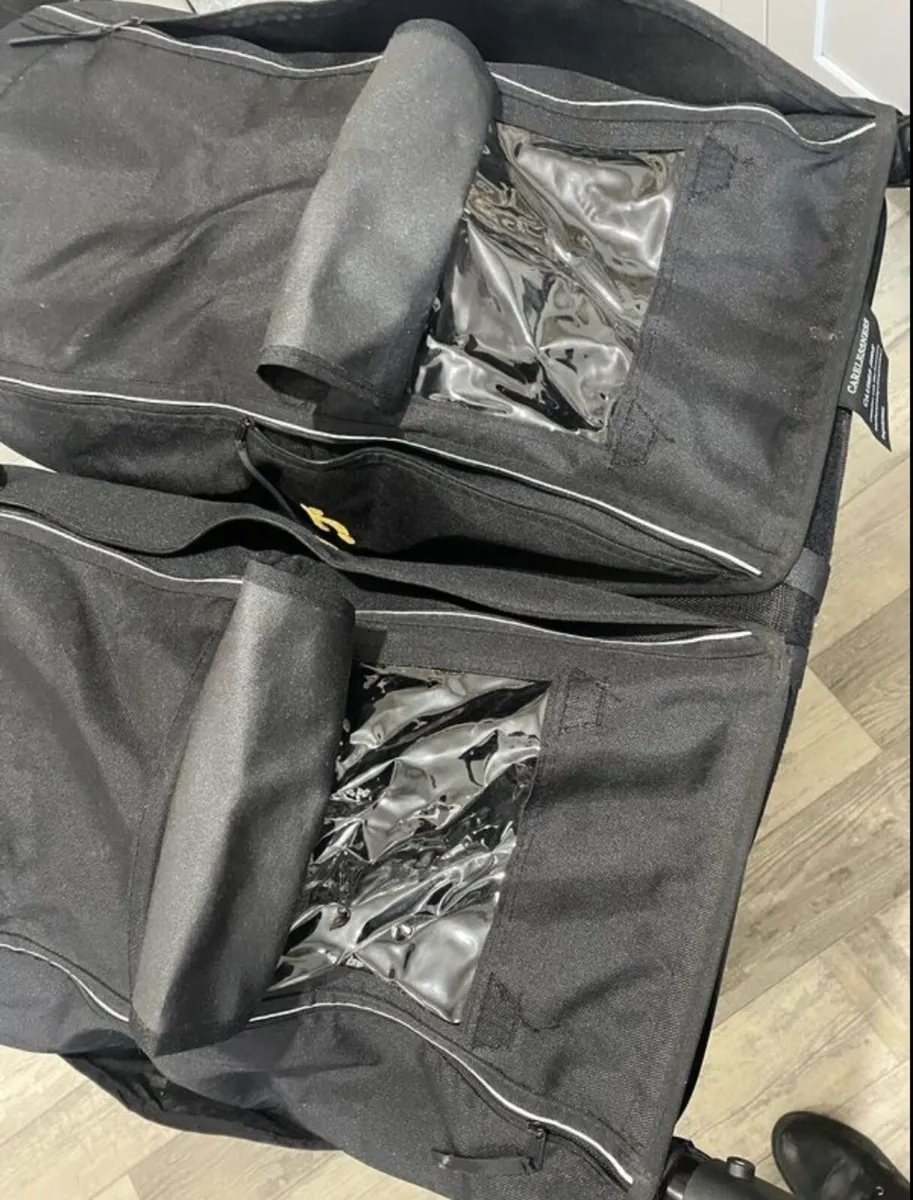 Out n about double - Image 3