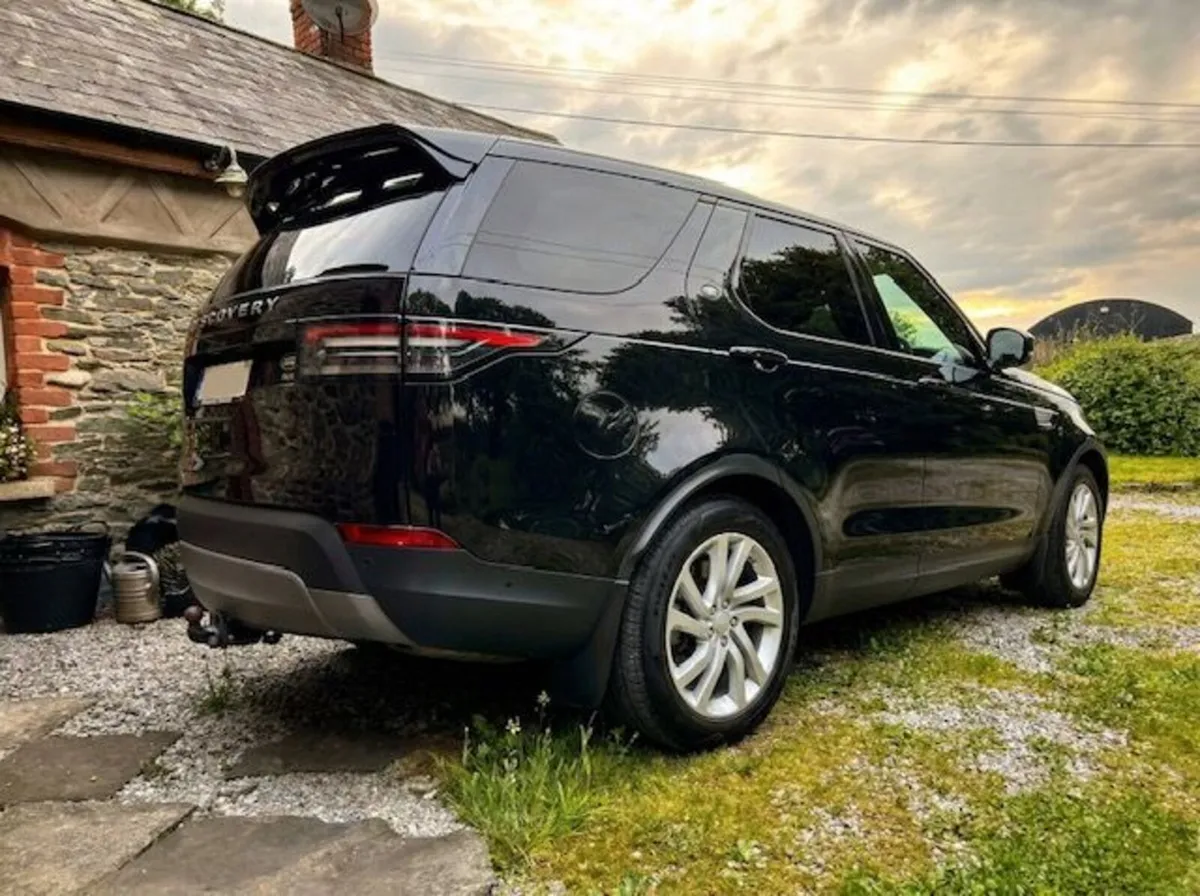 Land Rover Discovery 2019 - Image 3